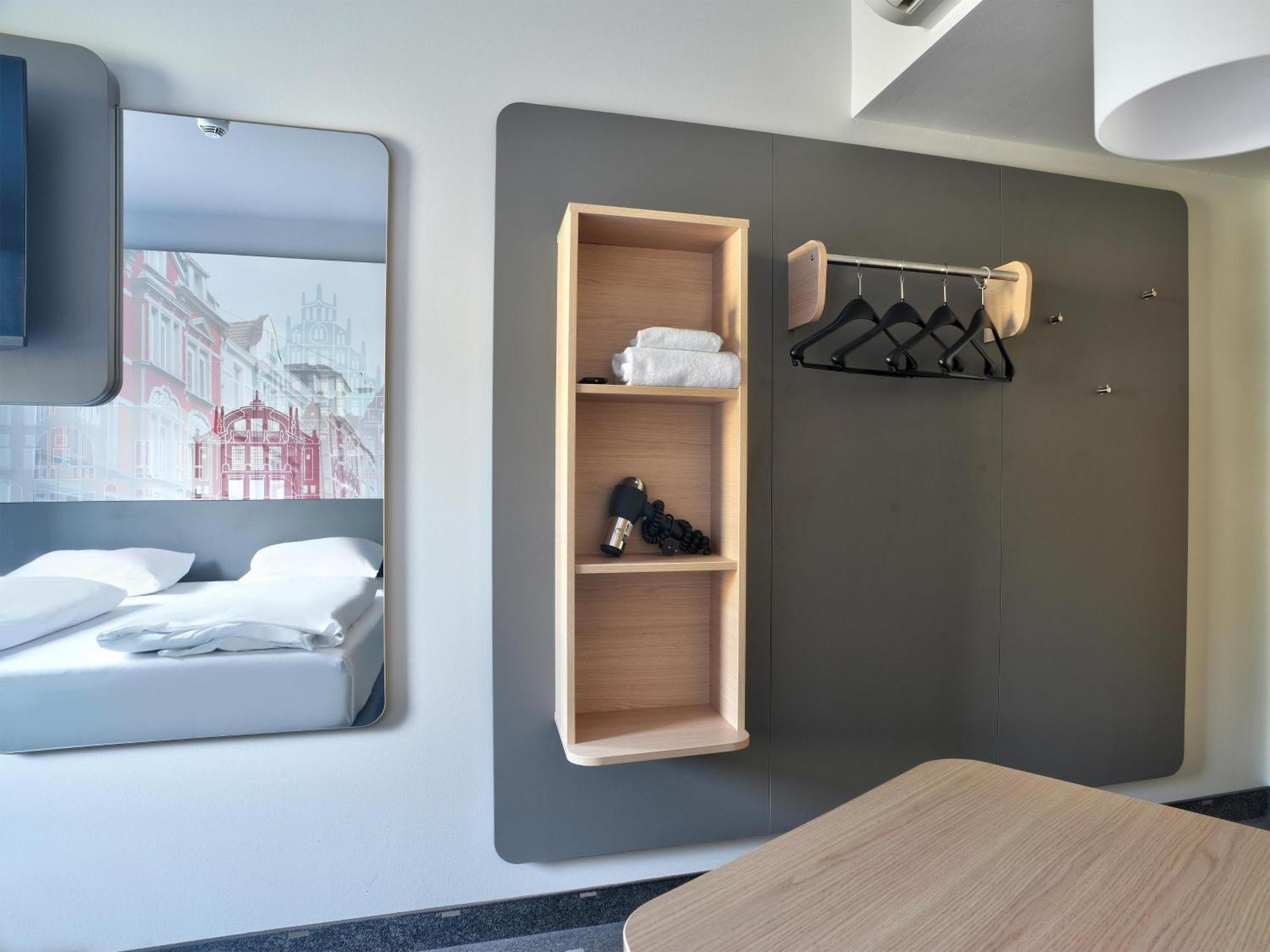 B&B Hotel Bielefeld-City Extérieur photo