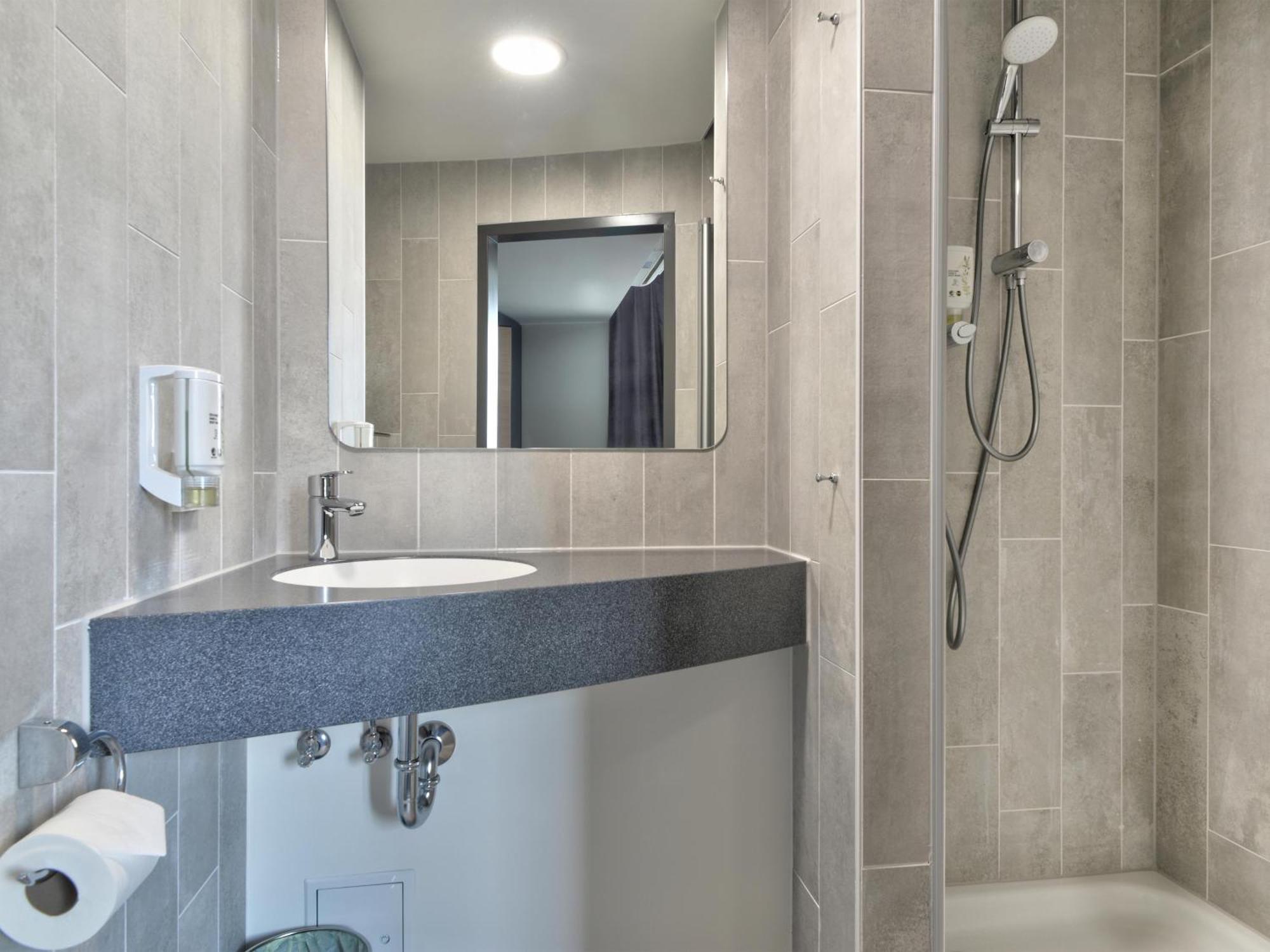 B&B Hotel Bielefeld-City Extérieur photo